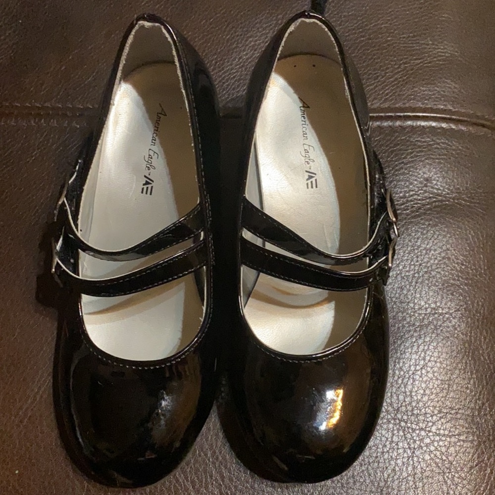 Black with glitter heel American Eagle girl shoes